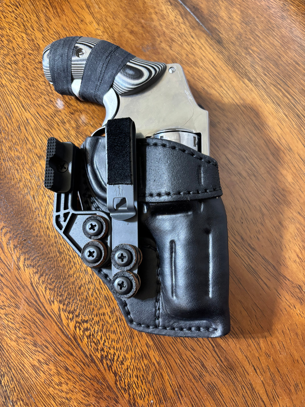Trayce- Leather Snub Holster