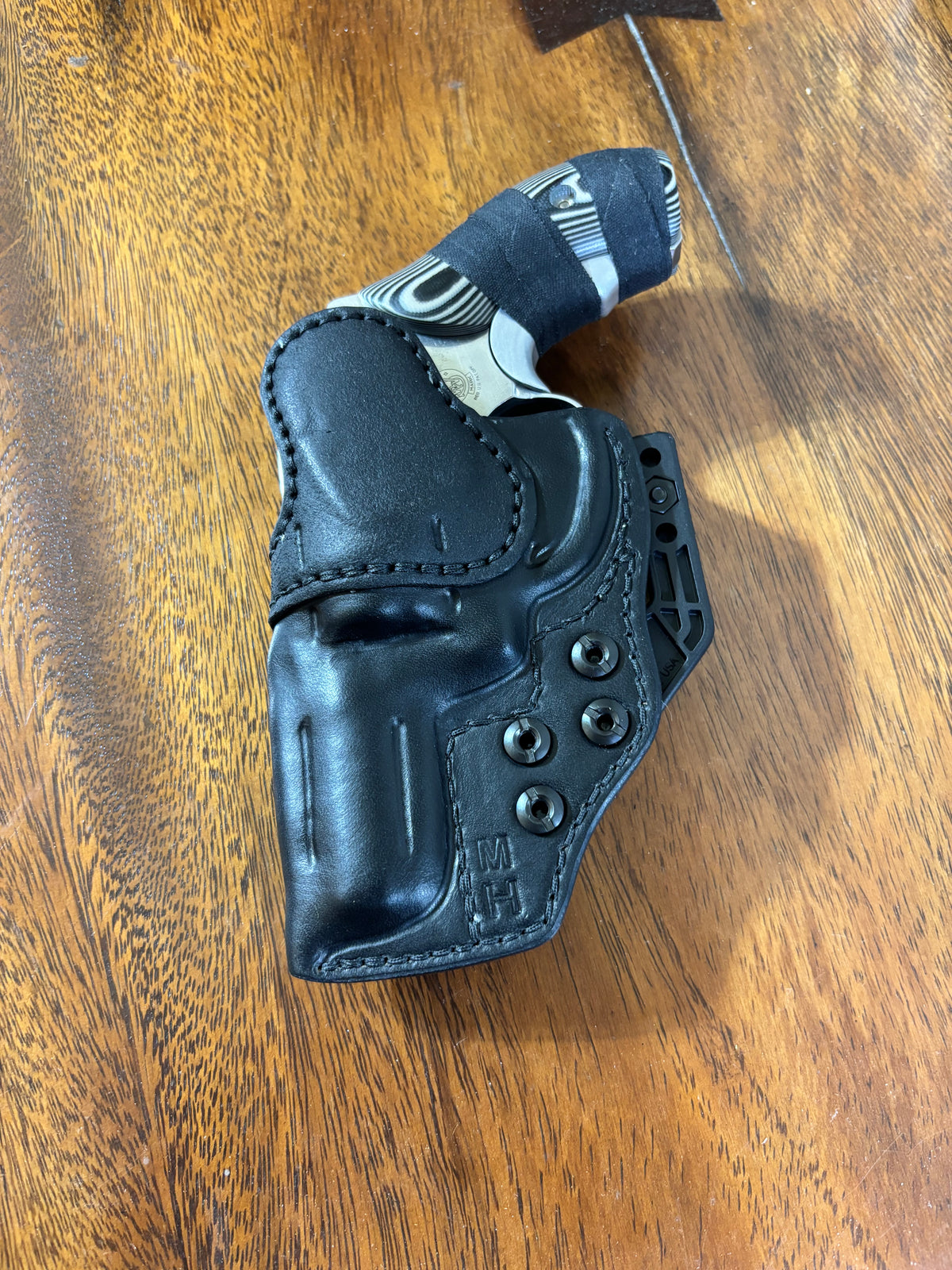 Trayce- Leather Snub Holster
