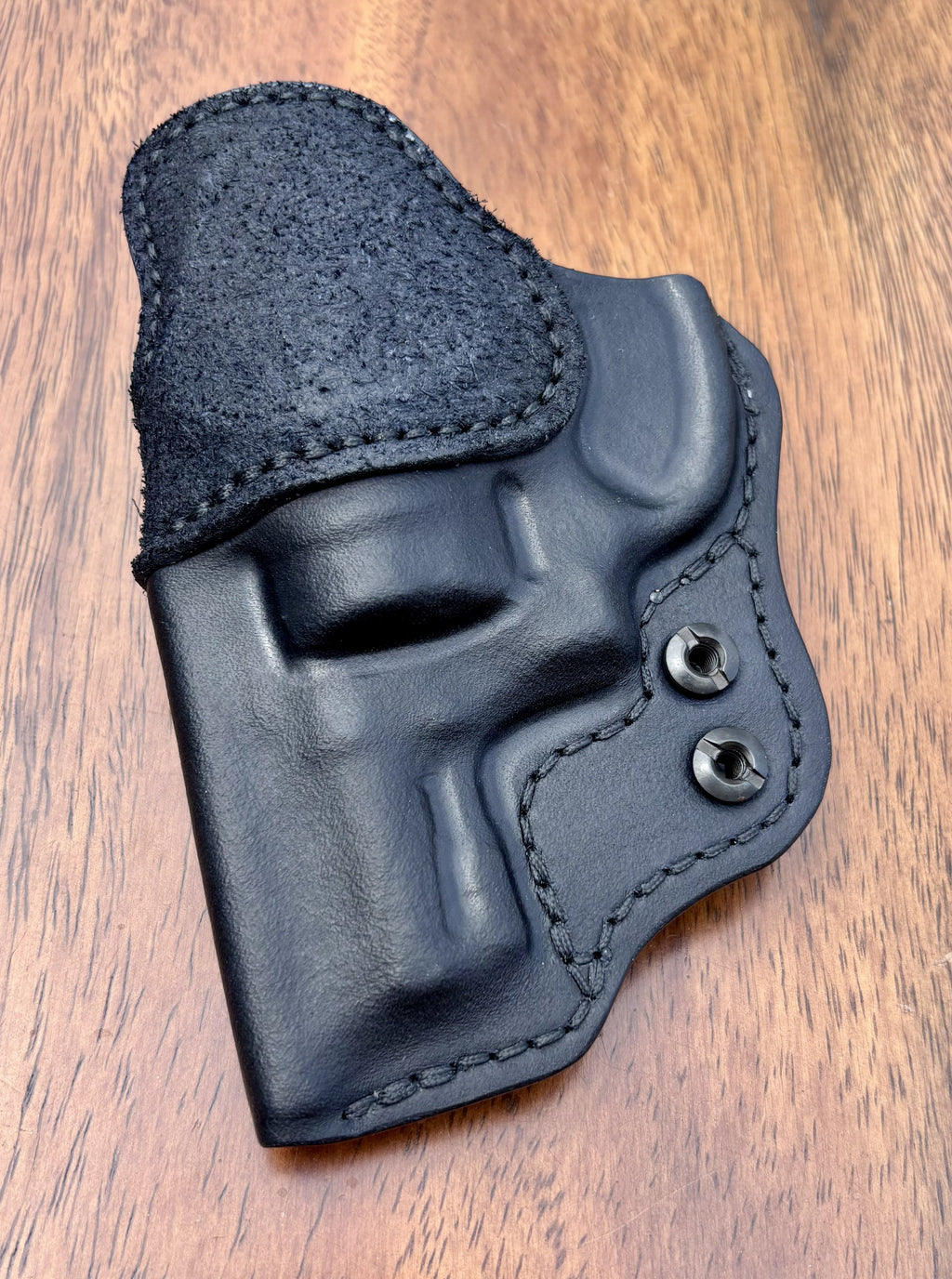 Trayce- Leather Snub Holster