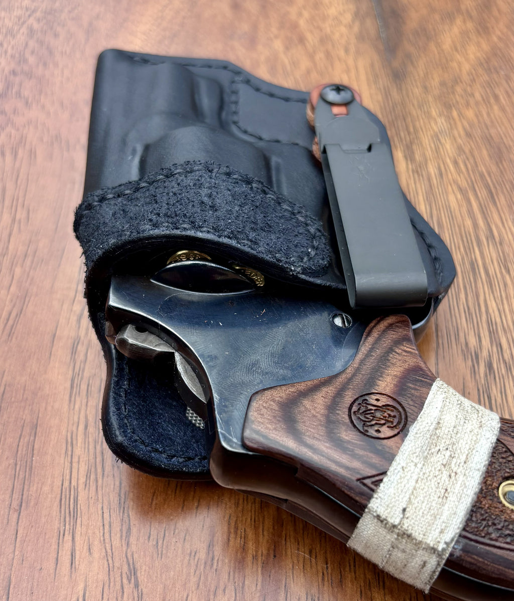 Trayce- Leather Snub Holster