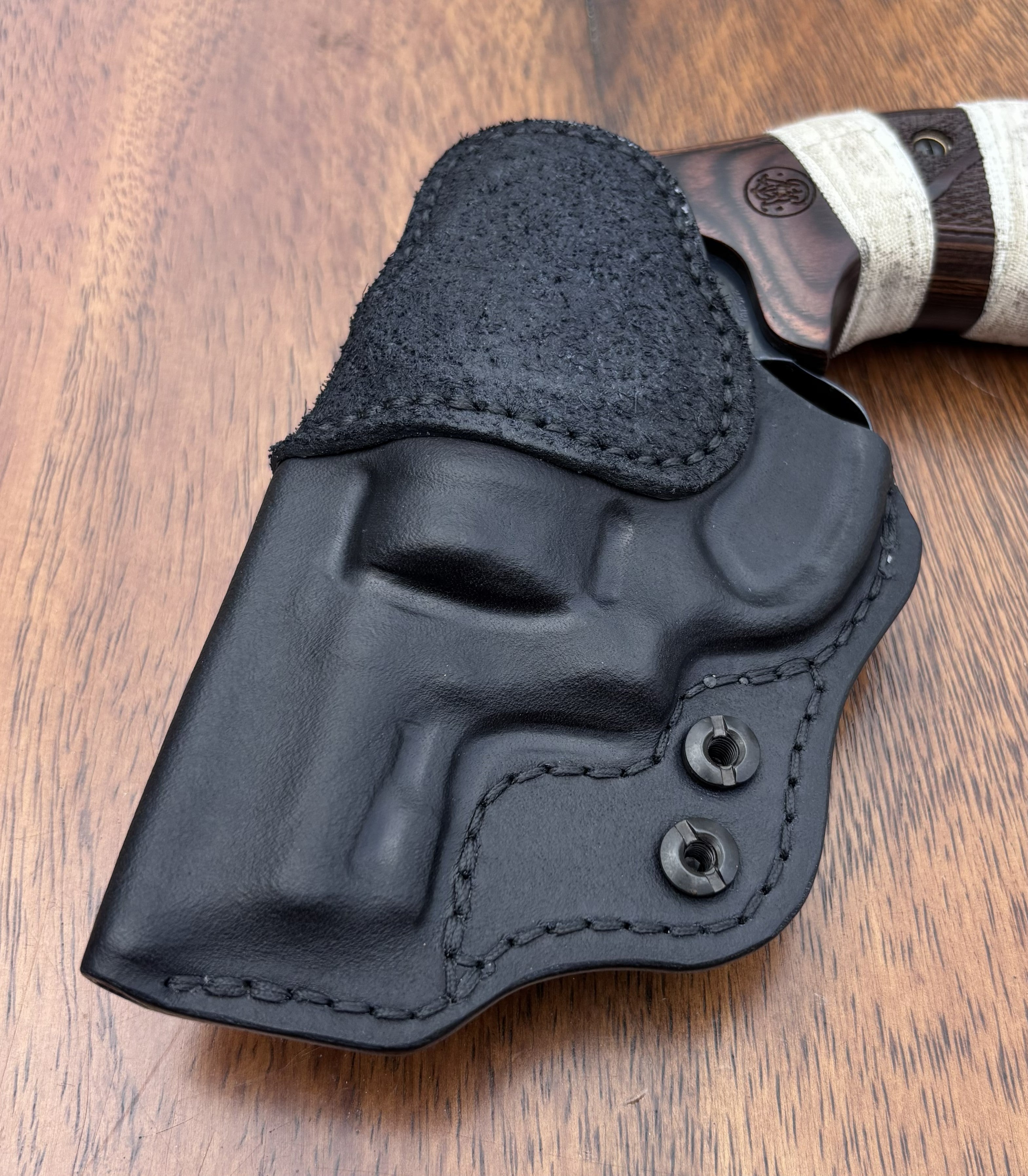 Trace- Leather Snub Holster